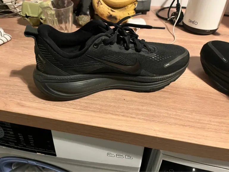 Used Nike Vomero Plus bike — image 3 of 6