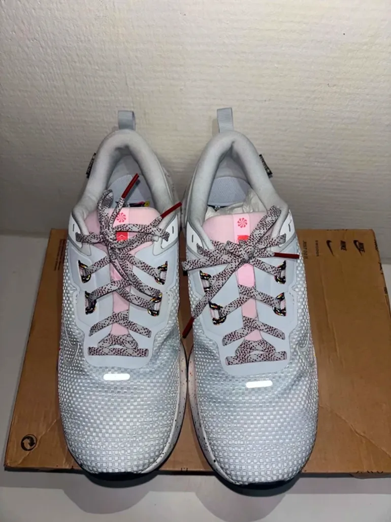 100% Juniper Trail 2 GTX bike usato — immagine 11 di 14