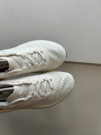 Used Hoka Mach 6 bike — image 6 of 9