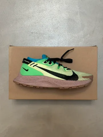Used Pegasus Trail 2 Running Shoes