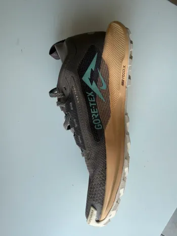 Used Nike Gore-Tex Trail bike — image 2 of 6