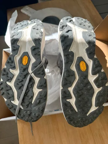 Used Hoka Speedgoat 6 bike — image 6 of 9