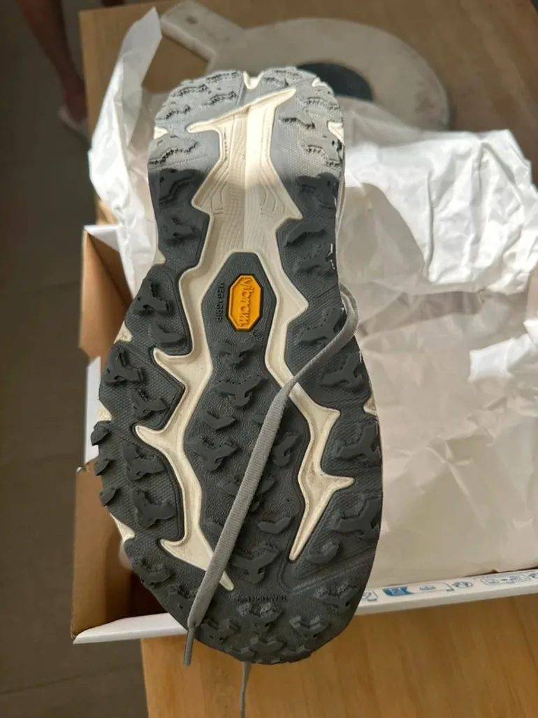 Used Hoka Speedgoat 6 bike — image 9 of 9