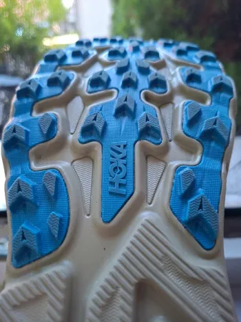 Used Hoka Challenger 8 Wide bike — image 3 of 6