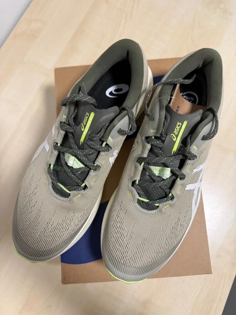 Używany Asics Fuji Lite 6 bike — zdjęcie 3 z 8