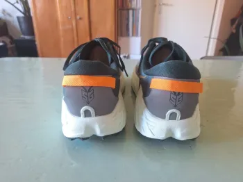 Used Hoka Speedgoat 7 bike — image 3 of 7