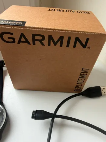 Used Garmin Vivomove Sport bike — image 5 of 6