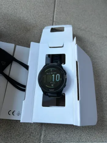 Used Garmin Forerunner 165 Music bike — image 2 of 4