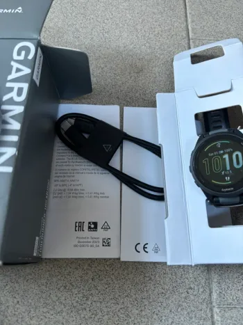 Used Garmin Forerunner 165 Music bike — image 3 of 4