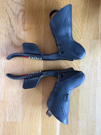 Käytetty Sram RED eTap 11v Shifter 2018 Drivetrain & Pedals
