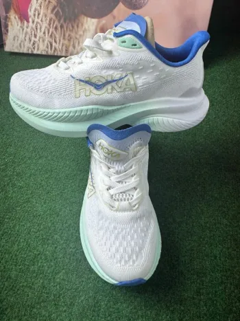 Used Hoka Mach 6 Running Shoes