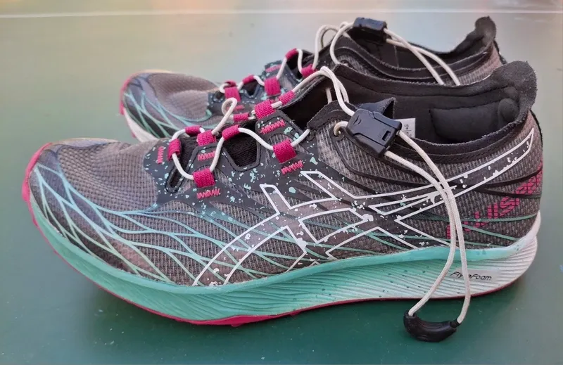 Used Asics Fuji Speed Running Shoes