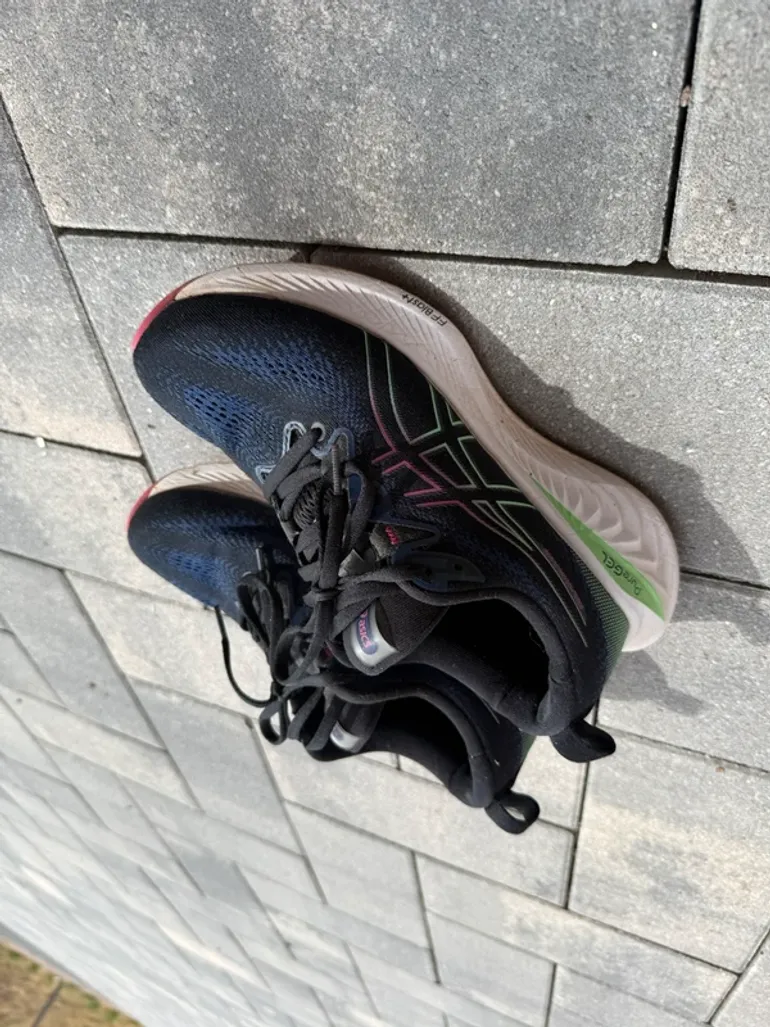 Used Asics FF Blast+ Pure Gel bike — image 2 of 4