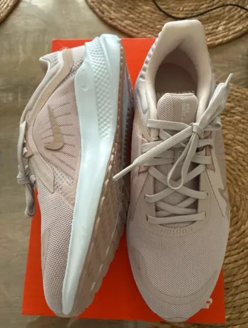 Używany Nike Quest 5 bike — zdjęcie 2 z 5