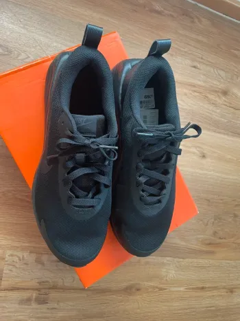 Nike Damen Schuhe Gr. 42 bike de segunda mano — imagen 3 de 8