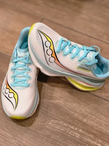 Used Saucony Azura Running Shoes