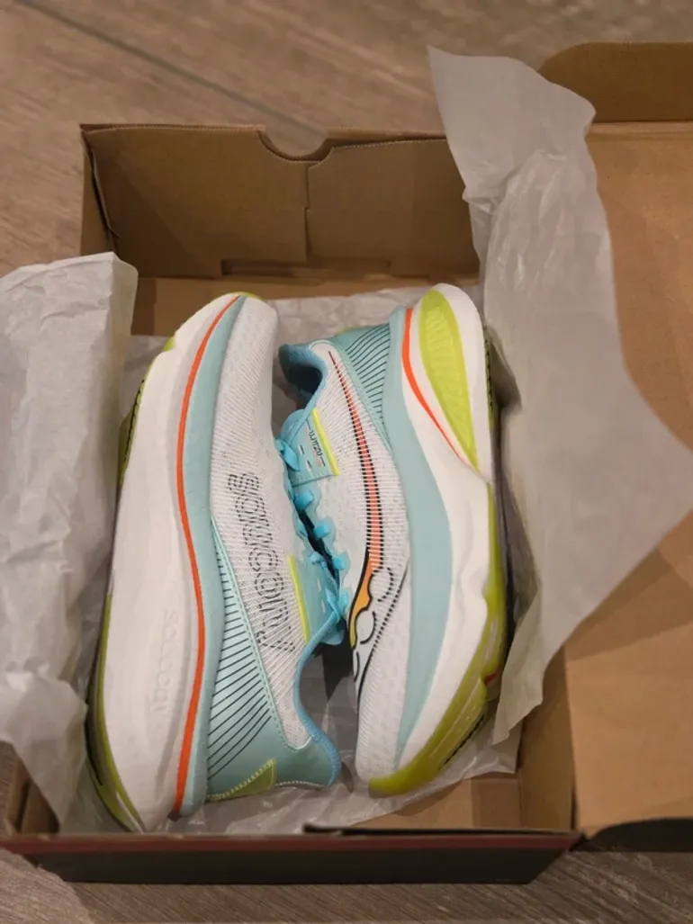 Used Saucony Azura bike — image 5 of 6