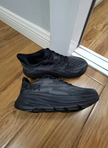 Gebrauchtes Hoka Clifton 9 Running Shoes