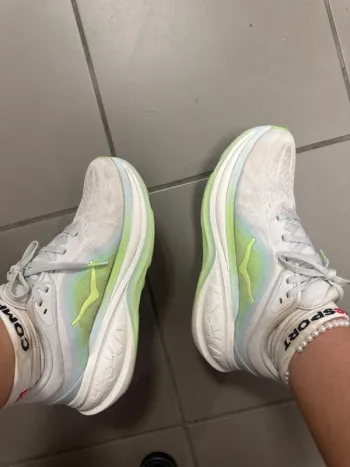 Used Hoka Sport Running Shoes bike — image 2 of 3