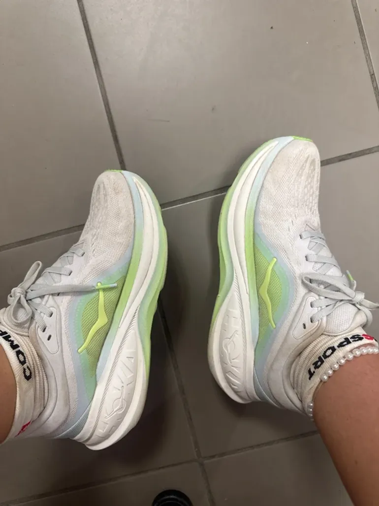 Used Hoka Sport Running Shoes bike — image 2 of 3