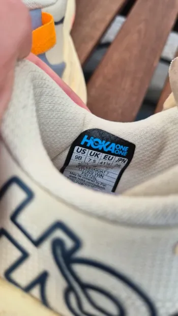 Używany Hoka Speedgoat 7 bike — zdjęcie 6 z 9