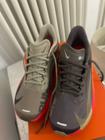 Used Nike Zoom Fly 6 bike — image 9 of 9