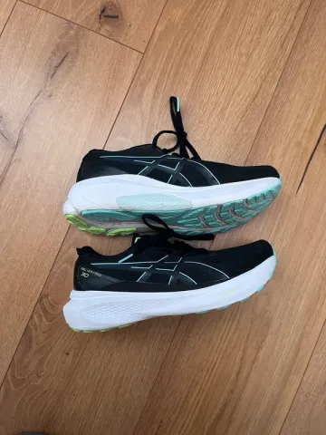 Used Asics Gel Kayano 30 Running Shoes