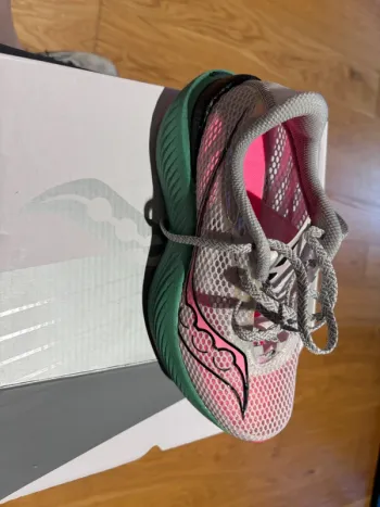 Used Pro Endorphin 3 Running Shoes