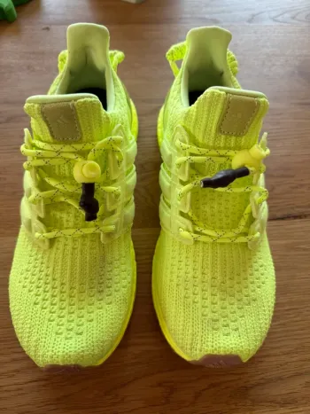 Adidas Ultra Boost Ivy Park Running Shoes usato