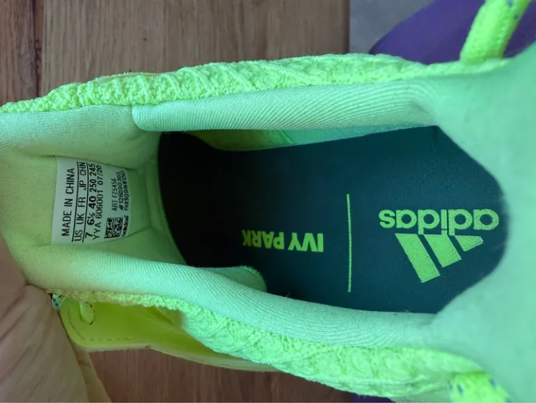 Used Adidas Ultra Boost Ivy Park bike — image 3 of 4
