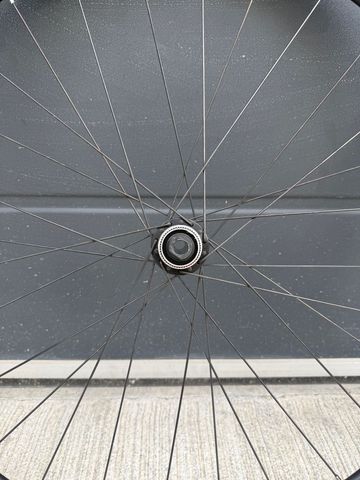 Used Shimano Weels 105 2025 bike — image 5 of 6