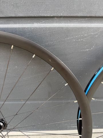 Used Shimano Weels 105 2025 bike — image 4 of 6