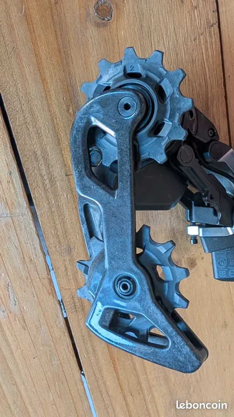 Used Sram RED D1 AXS bike — image 4 of 5