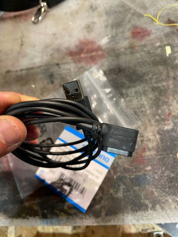 Brugt Shimano Powermeter Charging Cable 2025 bike — billede 2 af 3
