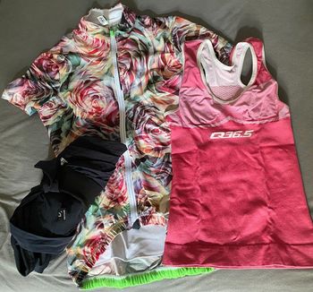 Q36.5 Cycling Kit Rose Cycling Clothing d'occasion