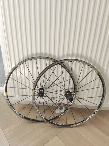Used Mavic Crossride Wheelset bike — image 3 of 3