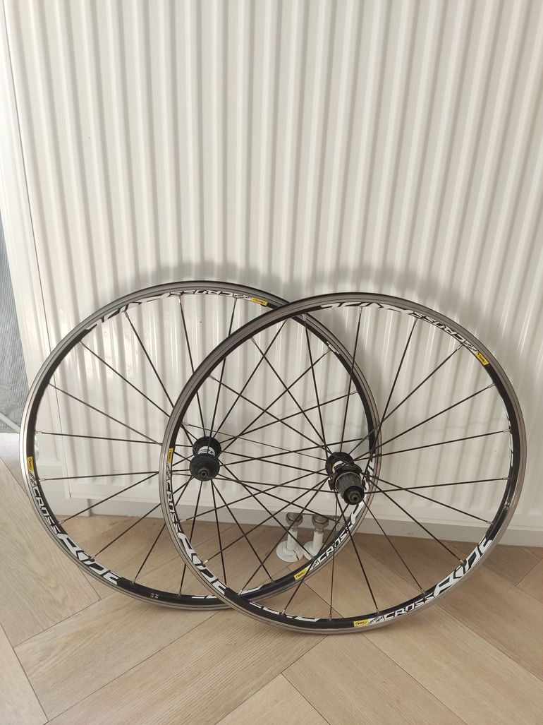 Used Mavic Crossride Wheelset bike — image 3 of 3