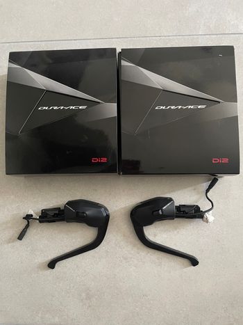 Shimano Dura-Ace Di2 ST-R9180 2026 Brakes usato
