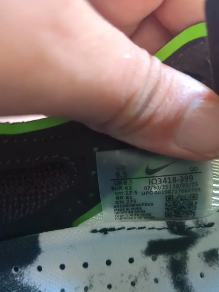 Used Nike ZoomX Vaporfly Next% 4 bike — image 9 of 11