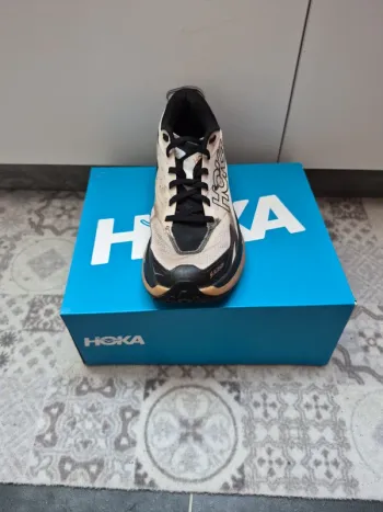 Hoka Mafate 5 bike d'occasion — image 2 sur 5