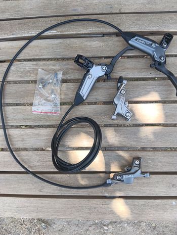 Used Sram Level BRZ Disc Brakes Brakes