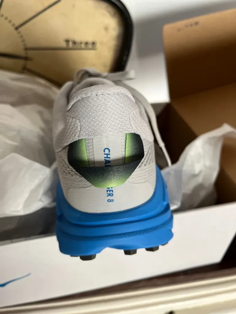 Used Hoka Challenger 8 bike — image 5 of 6