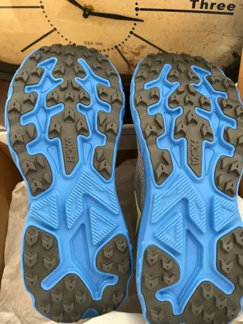 Used Hoka Challenger 8 bike — image 3 of 6