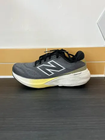 Used New Balance Fresh Foam x880 v15 bike — image 9 of 13