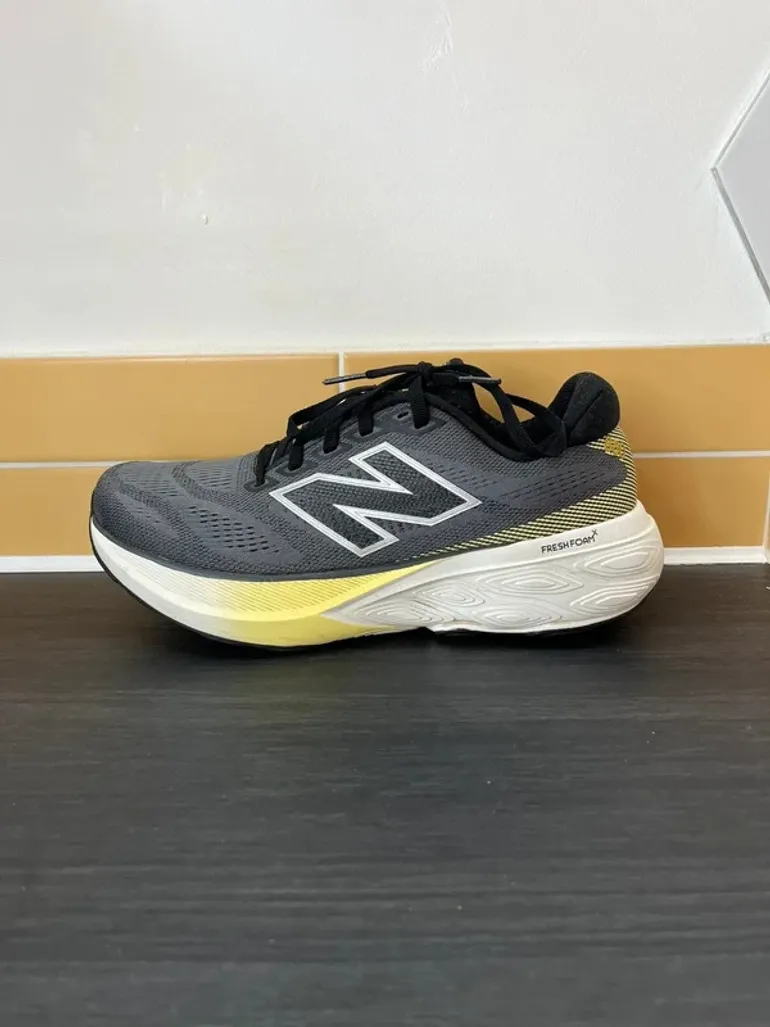 Used New Balance Fresh Foam x880 v15 bike — image 9 of 13