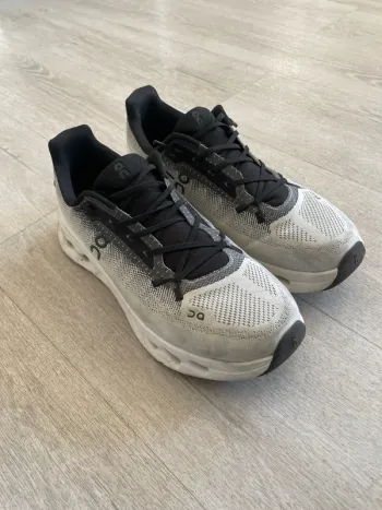 Tweedehands On Running Shoes Running Shoes