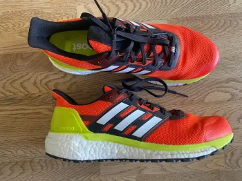 Used Supernova GTX Running Shoes