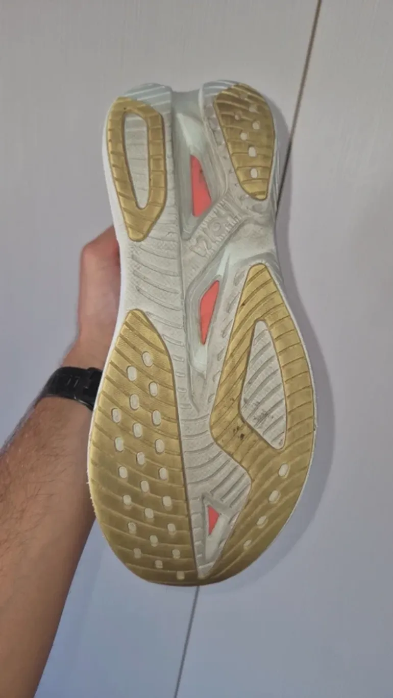 Used Hoka Mach x 2 bike — image 3 of 10
