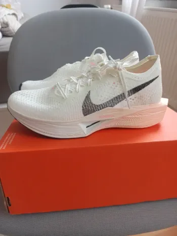Used Lauf ZoomX Vaporfly 3 Running Shoes
