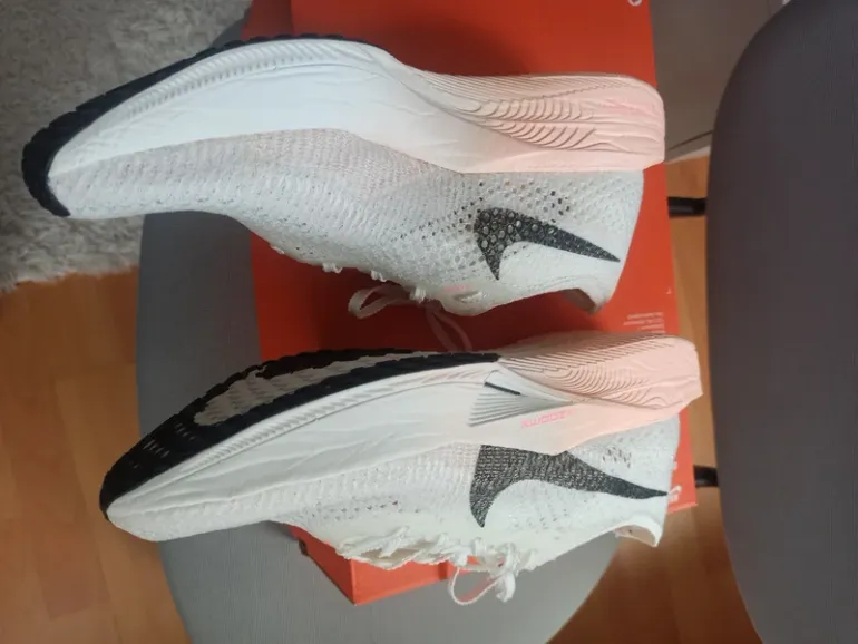 Used Lauf ZoomX Vaporfly 3 bike — image 7 of 10